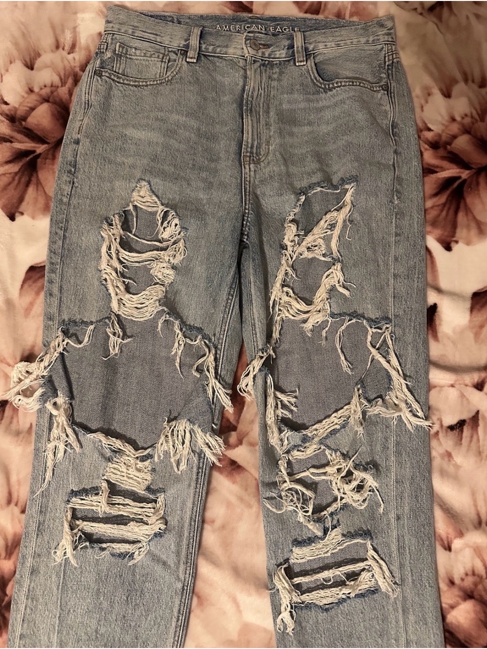 American Eagle Outfitters Light Blue Distressed Straight Jeans size 10 regular